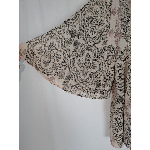 Staring at Stars Blouse S Womens Cream Paisley Scoop Neck 3/4 Bell Sleeves Sheer - Picture 2 of 6